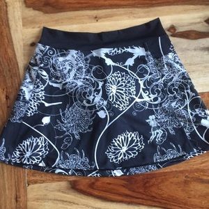 Running Skirts black and white skirt